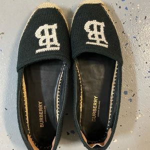 Comfy and stylish Burberry